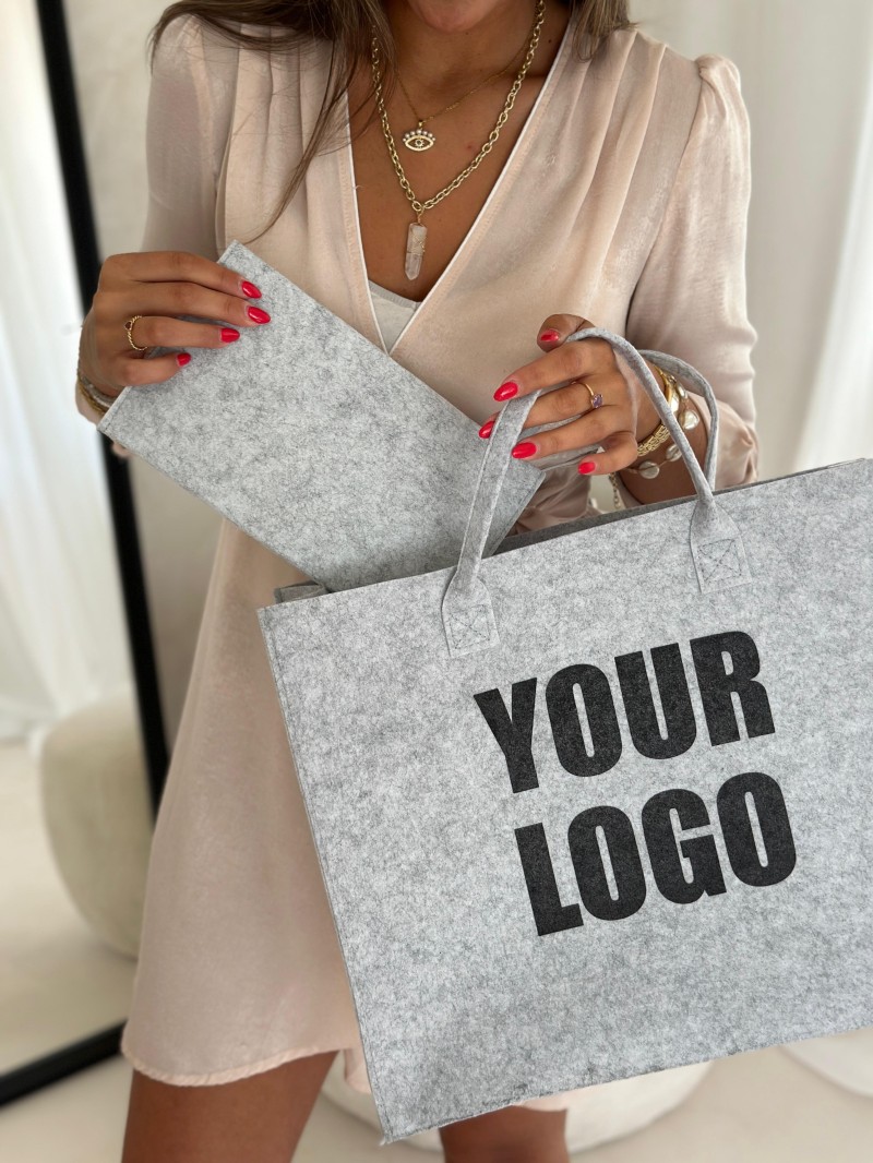 Pochette Feutrine gris clair – Personnalisable avec votre logo