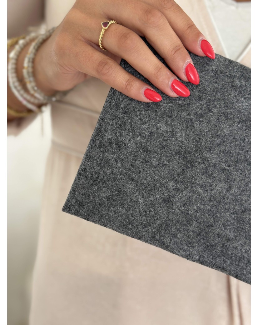 POCHETTE GRENOBLE - DONKERGRIJS (25 x 15 cm)