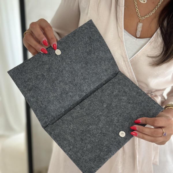 Pochette Feutrine Gris Foncé – Personnalisable avec votre logo