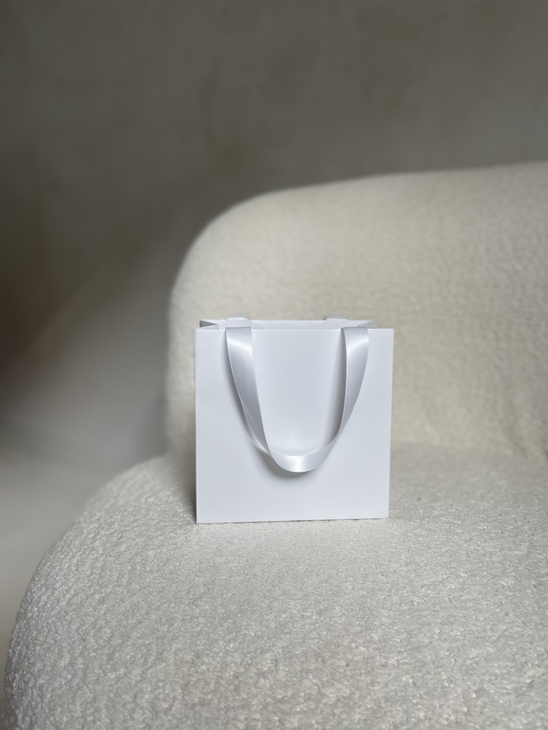 Sac papier Luxe Blanc - poignées blanches - XS (16x8x16cm)