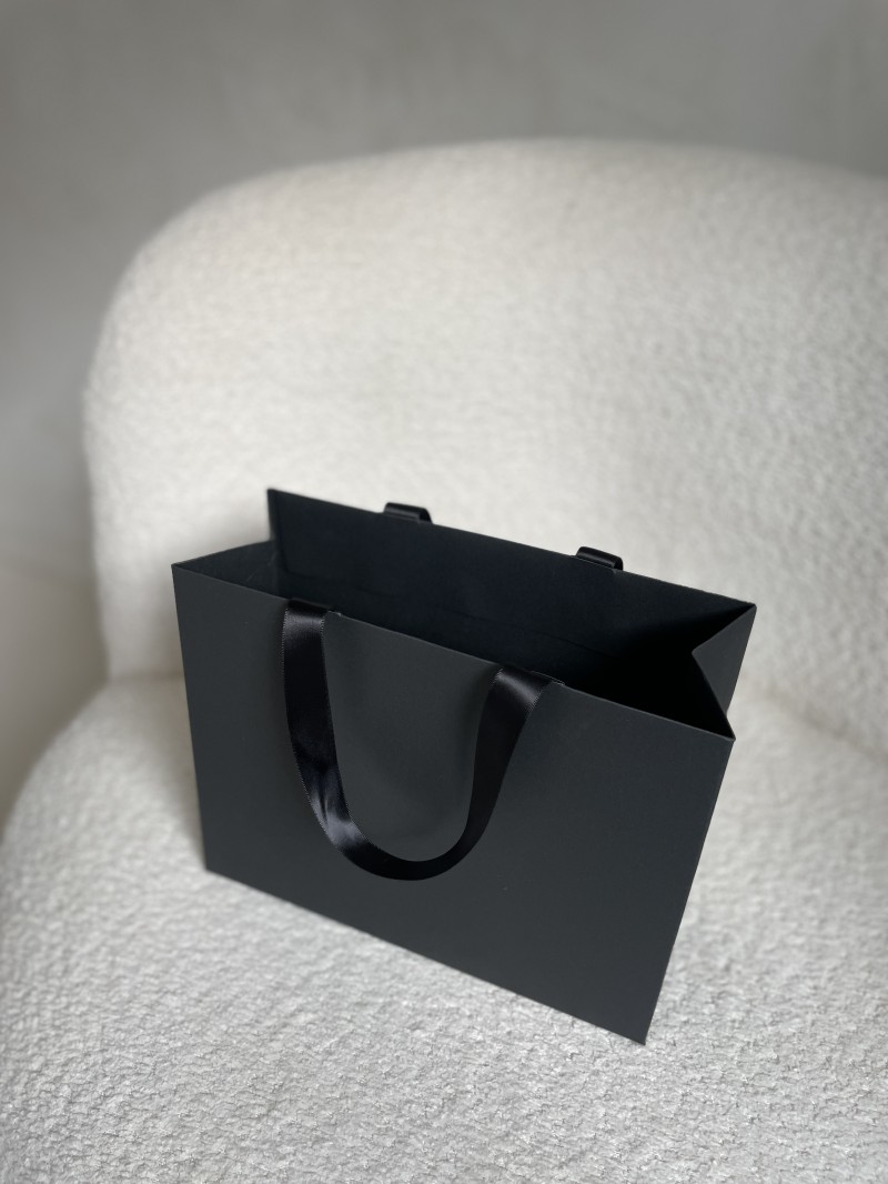 Sac papier Luxe Noir - poignées noires - S (25x10x20cm)