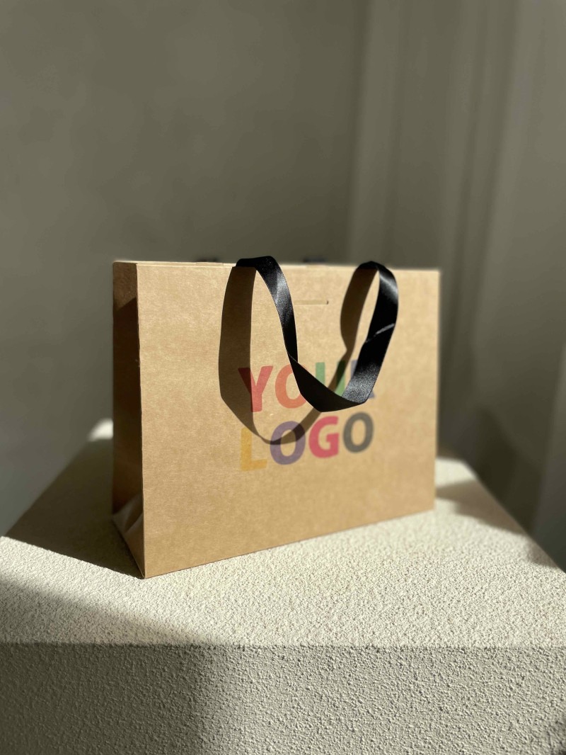 Kraft Luxury Paper Bag – black handles – S (25 x 10 x 20 cm)