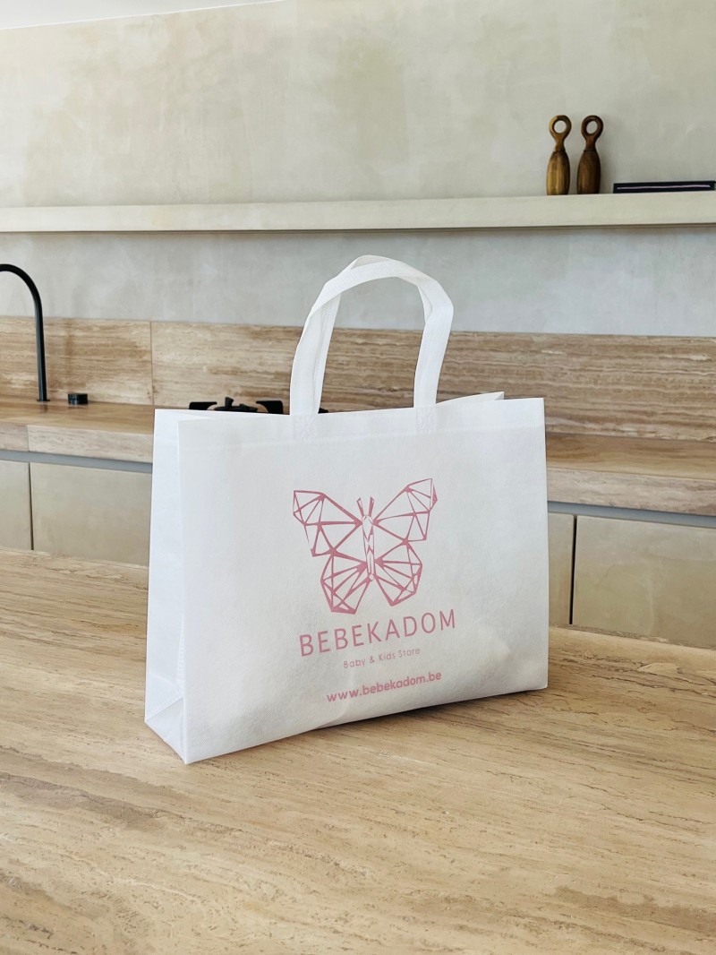 Low-cost, eco-friendly personalized white fabric bag