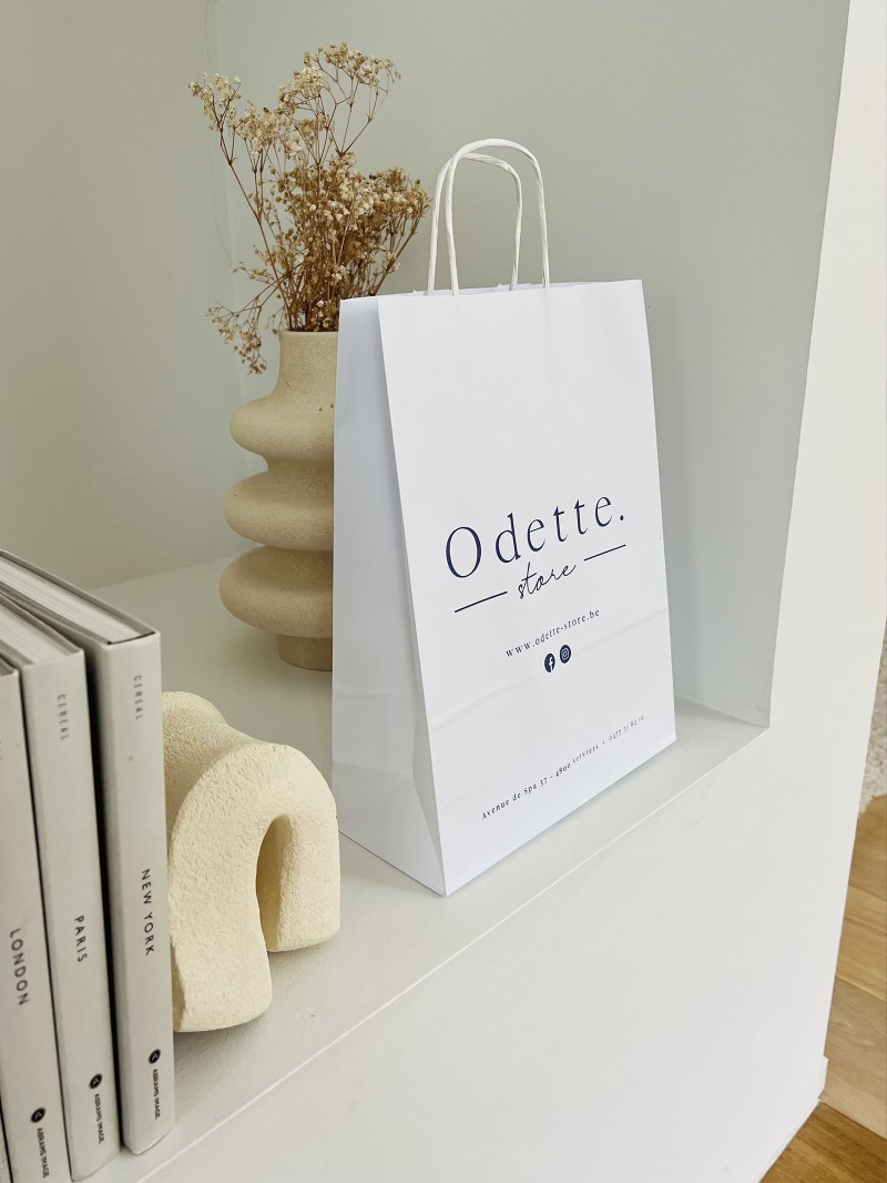White Kraft Bag M – Your Logo Will Feel Right at Home