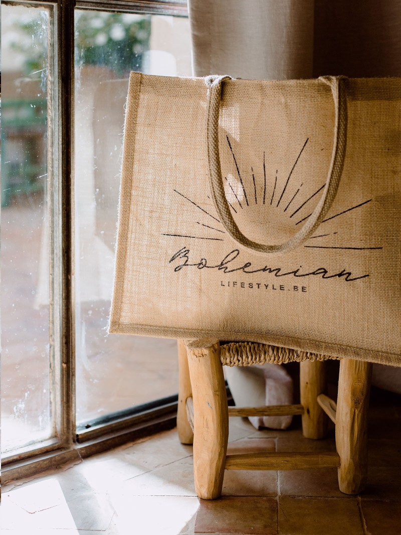 Customized burlap bag with your design imprint - Order now.