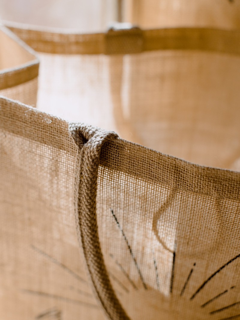Sac en toile de jute personnalisé avec impression de votre design - Commandez maintenant.