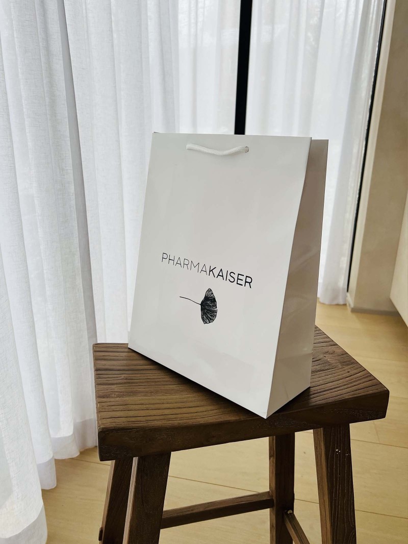 Luxury paper bags - White M - Drawstring handles