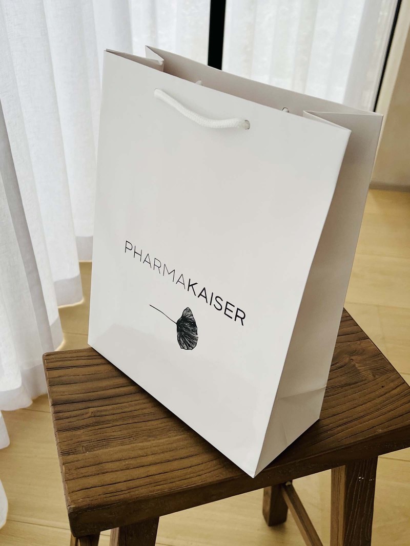 Luxury paper bags - White M - Drawstring handles