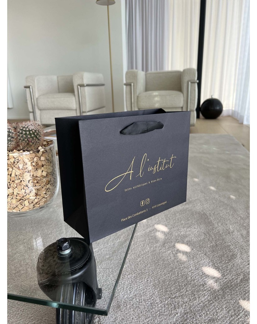 Luxury Paper Bag – Black – S (25x10x20 cm)