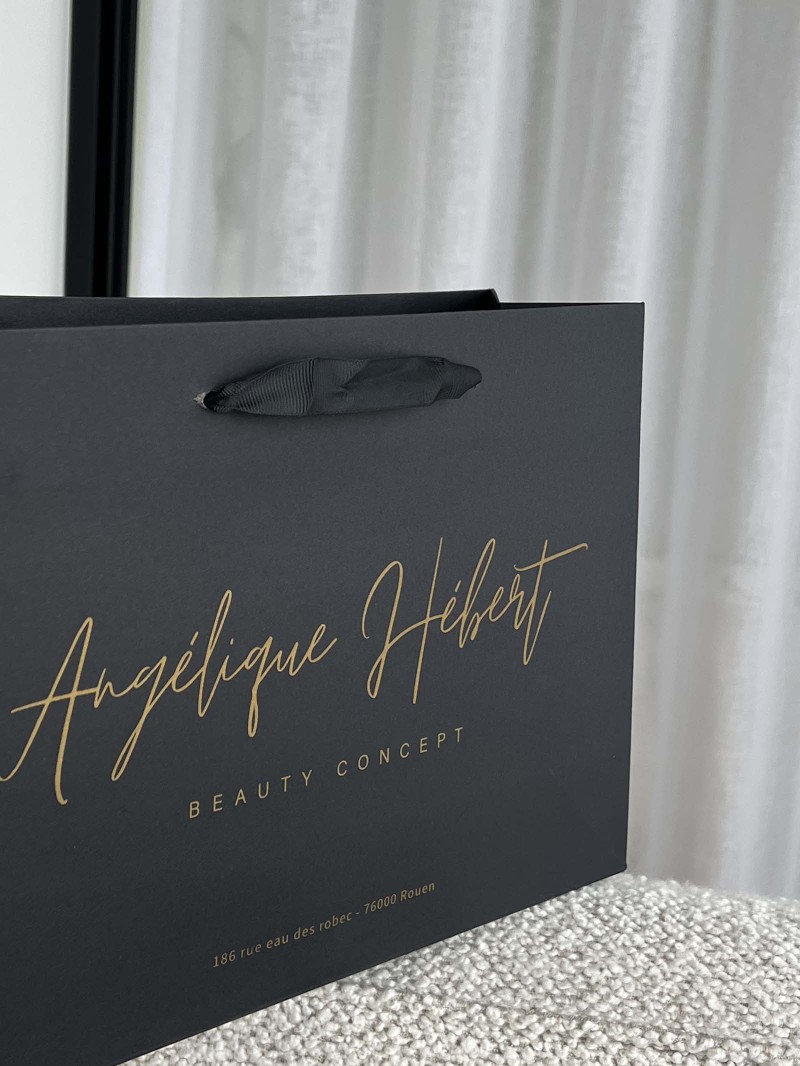 Luxury Paper Bag – Black – M (35x12x25 cm)