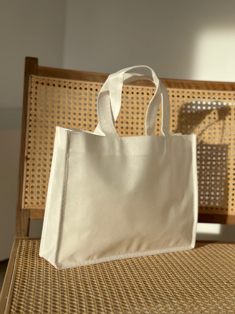 High-quality personalized reusable bags, inexpensive, fast