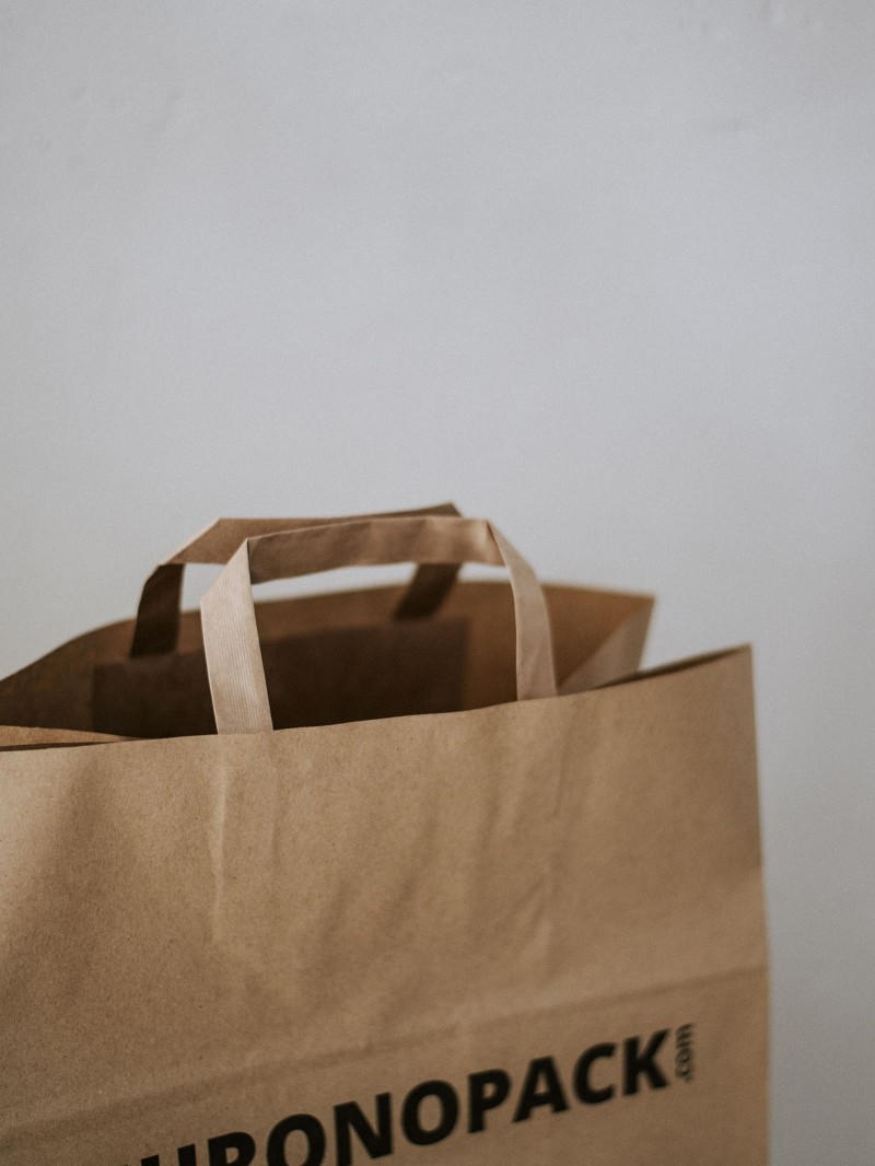 DRAAGTAS MET PLAT HANDVAT - KRAFT TAKEAWAY (32X21X33CM)