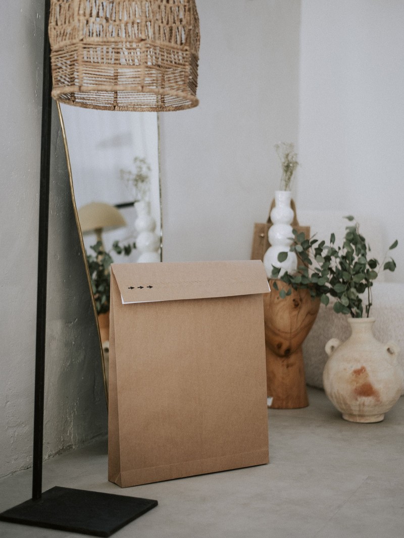 ONSCHEURBARE MAILERBAG - KRAFT L (45X8X55CM)