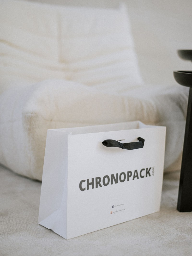 Luxury paper bags - White M - Ribbon handles