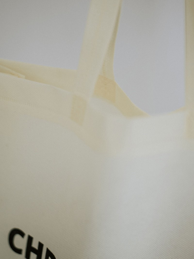Low-cost, eco-friendly personalized beige fabric bag