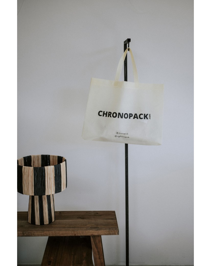 Low-cost, eco-friendly personalized beige fabric bag