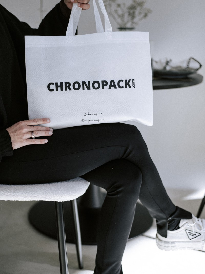 Low-cost, eco-friendly personalized white fabric bag