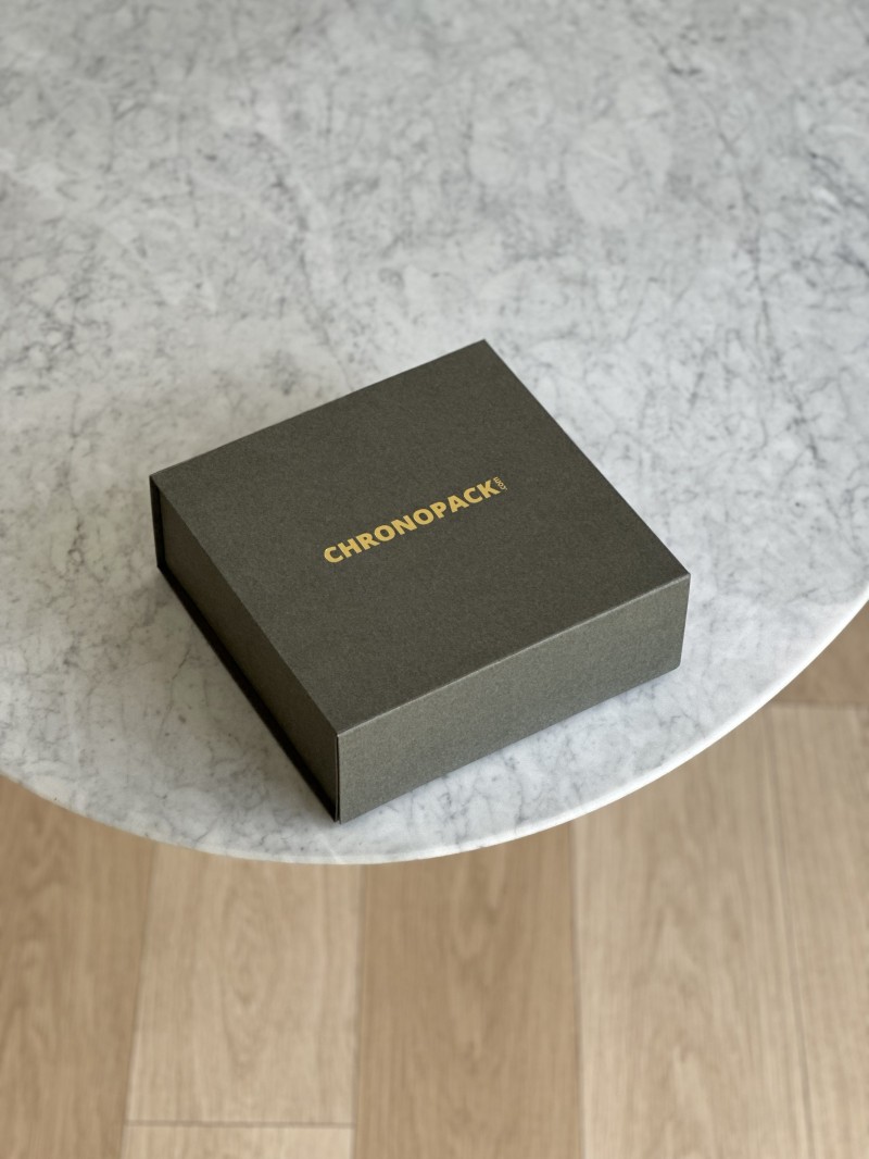 Magnetbox - Ihr Logo heiß geprägt - M