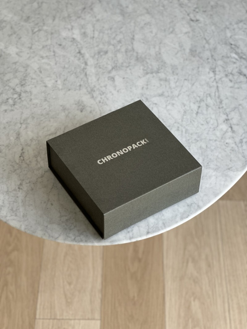 Magnetbox - Ihr Logo heiß geprägt - M