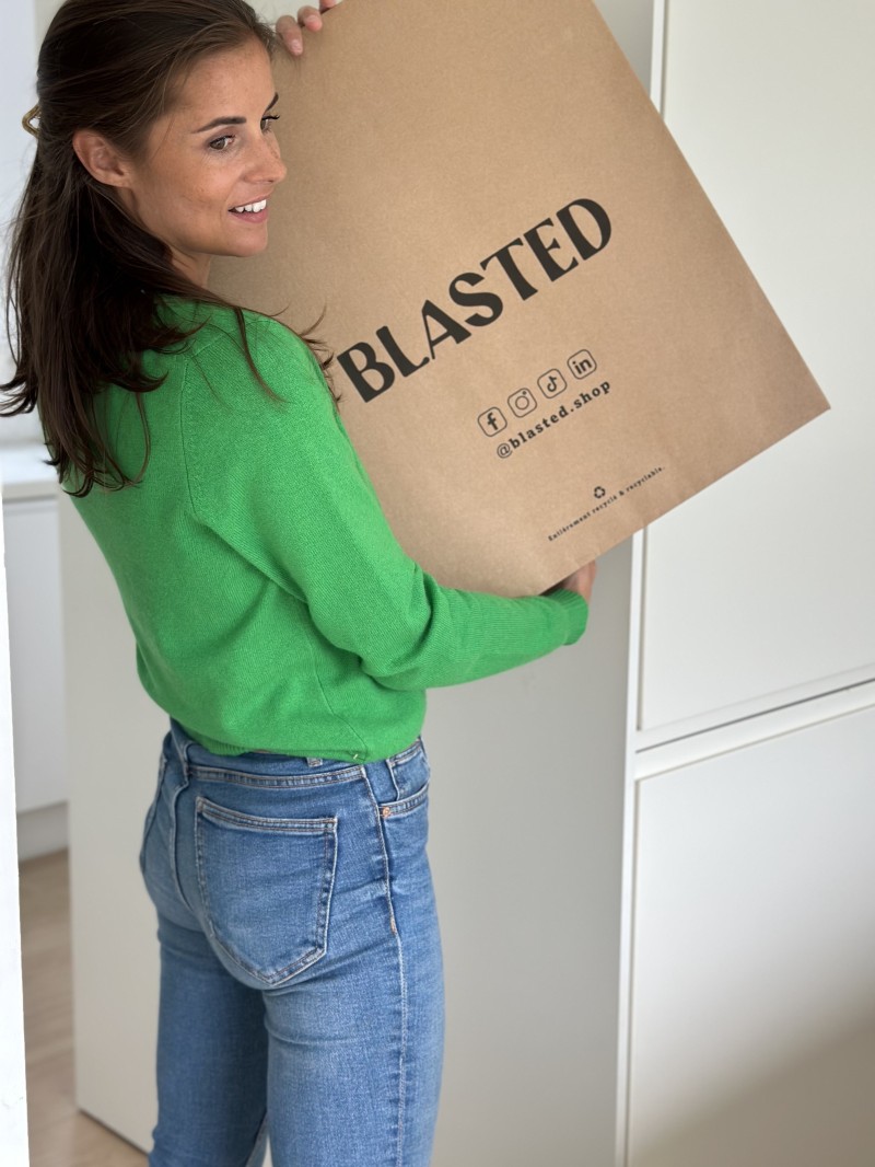 ONSCHEURBARE MAILERBAG - KRAFT L (45X8X55CM)