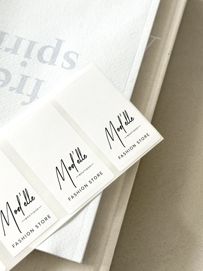 Customized rectangular self-adhesive label - High-quality printing