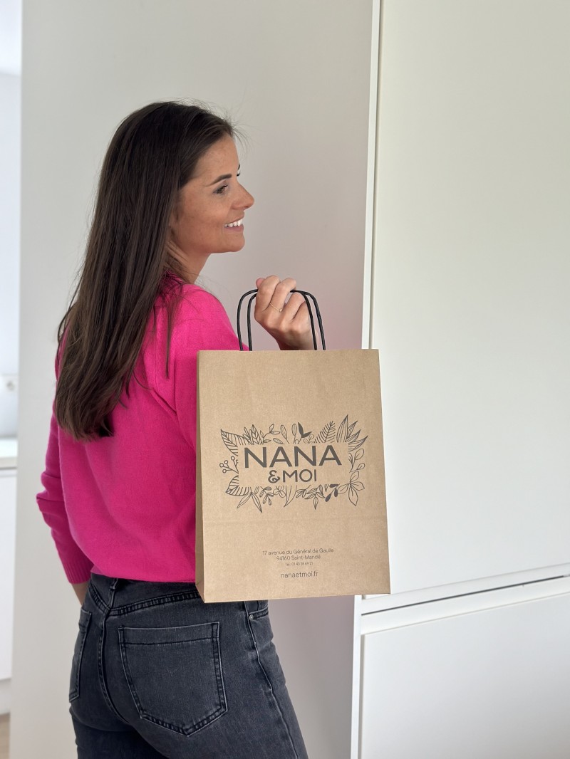 Kraft bag M black handles – Eco-friendly, customizable & ready to ship!