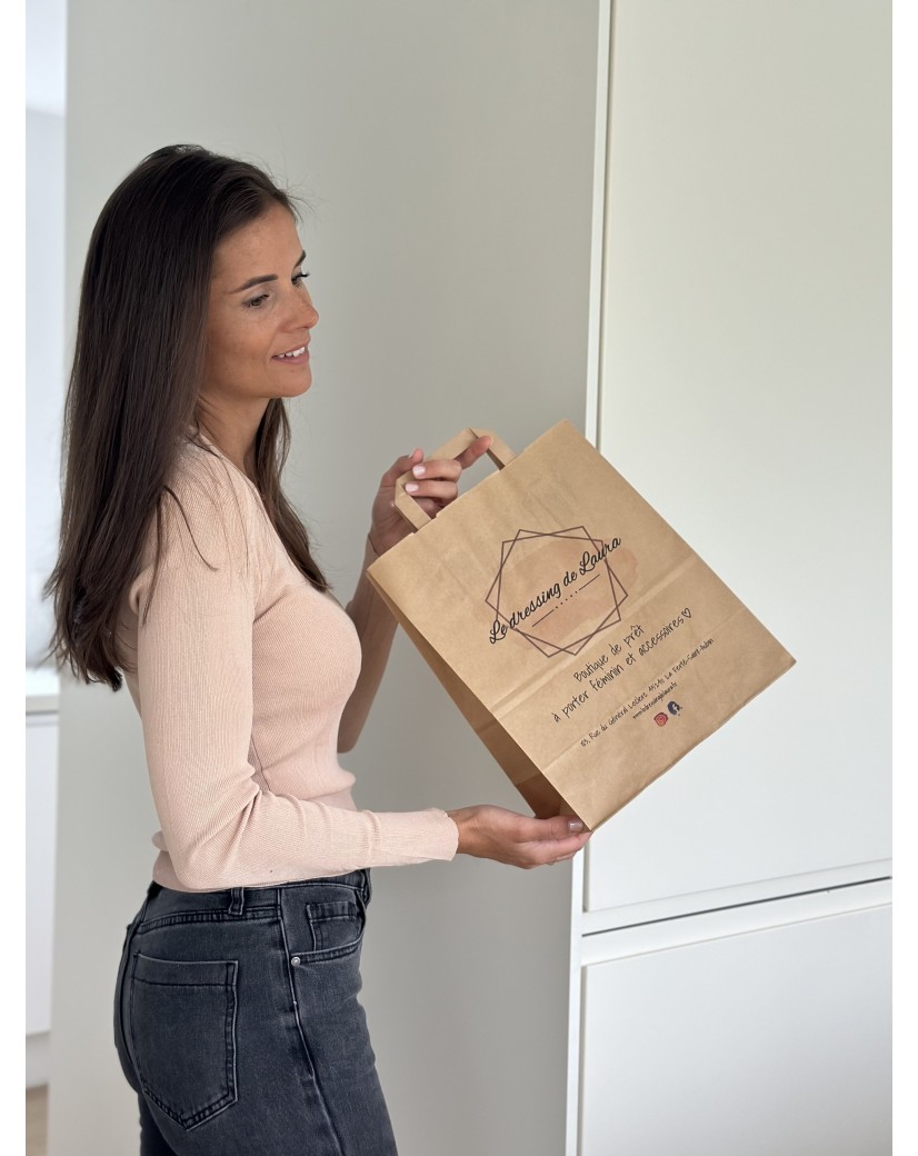 Kraft Bag M Flat Handles – Ideal Size, Great Brand Impact