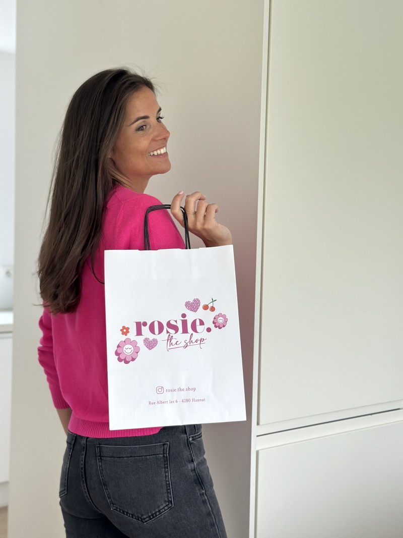 White Kraft Bag M – Black Handles & The Spotlight On Your Logo