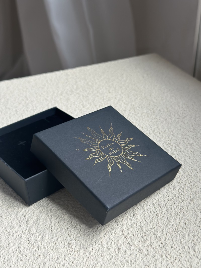 Ecrin à bijoux noir personnalisé, vendez vos bijoux en style!