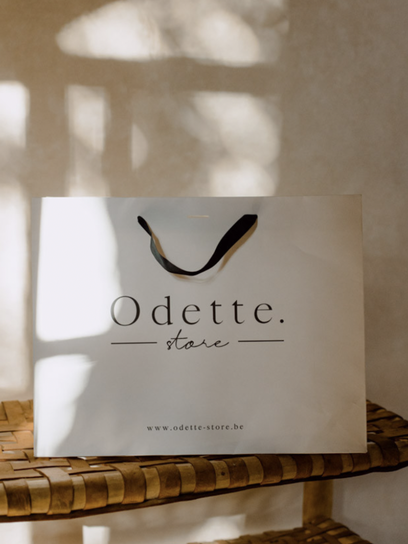 Luxe papieren tas - Handvat Zwart Lint - Wit M