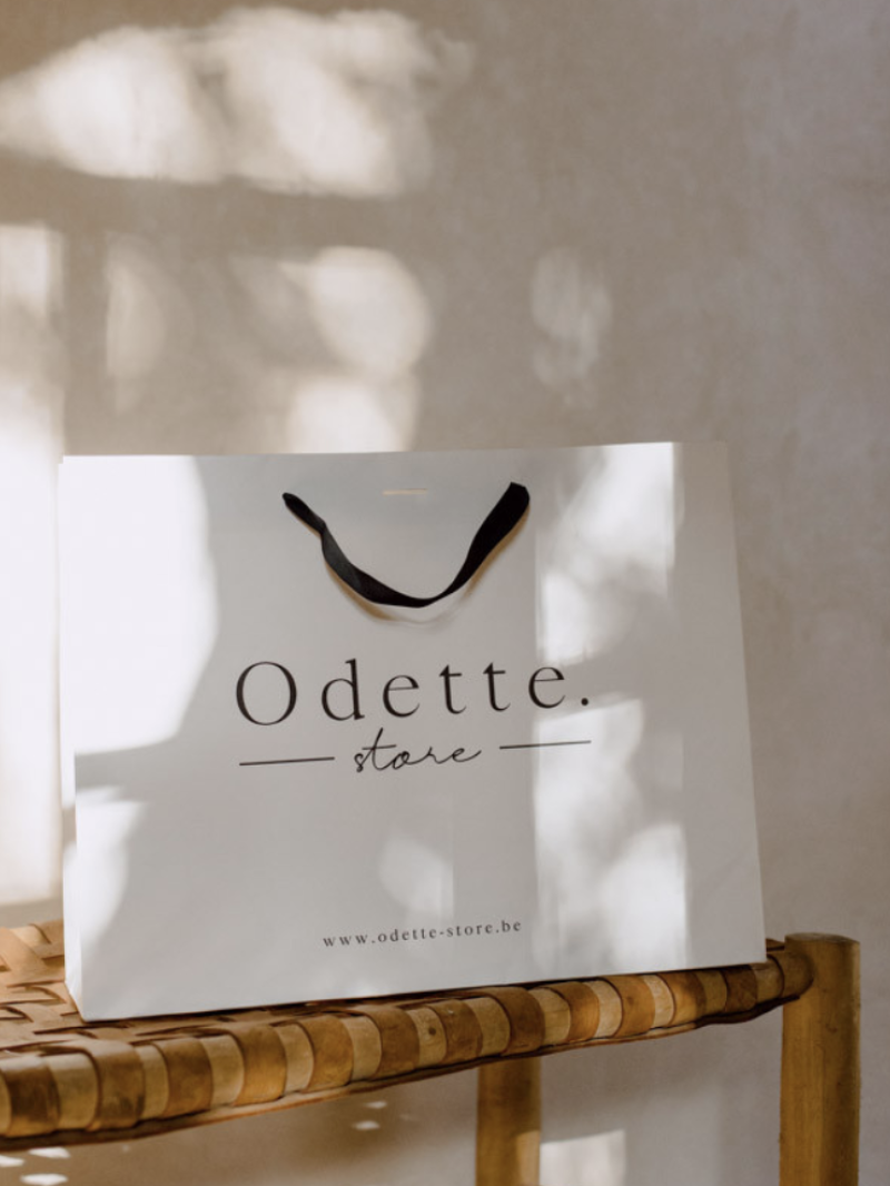Luxe papieren tas - Handvat Zwart Lint - Wit M