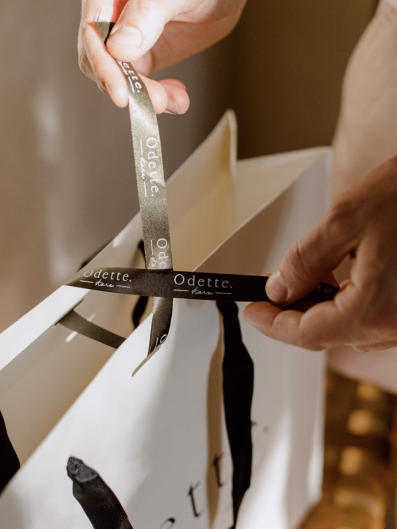 Luxe papieren tas - Handvat Zwart Lint - Wit M